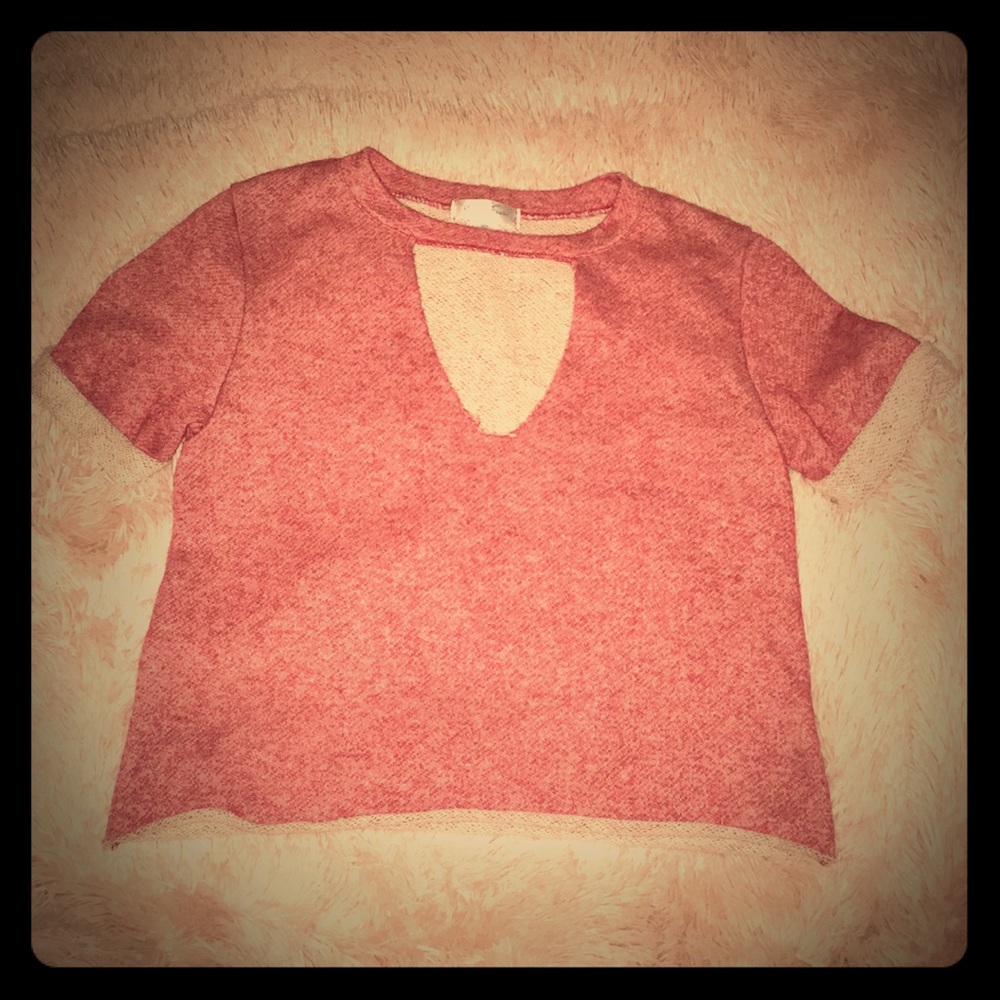 ⬇️ 2/$25 Listing - Casual Short Sleeve Cut Out Raw Hem Sweatshirt Blend T-Shirt